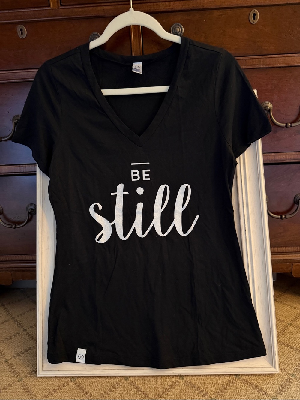Cents of Style black V neck motivational text in white M